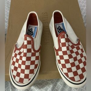 Vans, slip ons, Rust